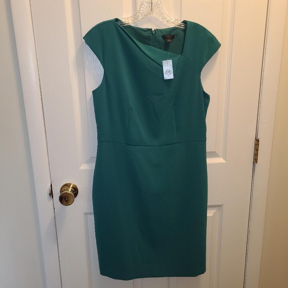 Ann Taylor Green Sleeveless Zip Back Sheath Napkin Fold Straight Dress NWT Sz 8